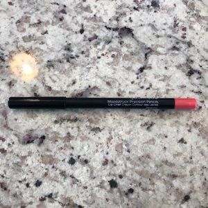 Peachy Younique Lip Liner